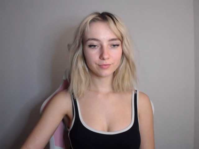 LuciaGlow live cam on BongaCams