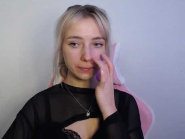 LuciaGlow live cam on BongaCams
