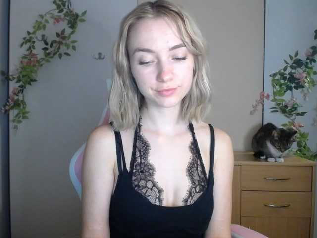 LuciaGlow live cam on BongaCams