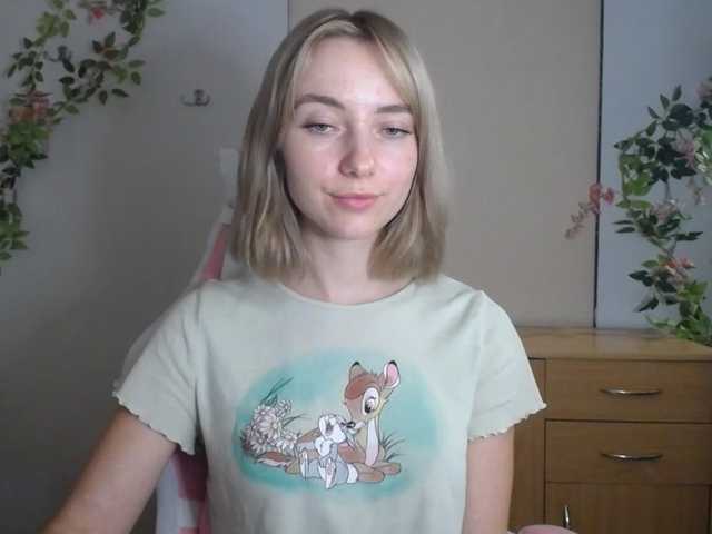 LuciaGlow live cam on BongaCams