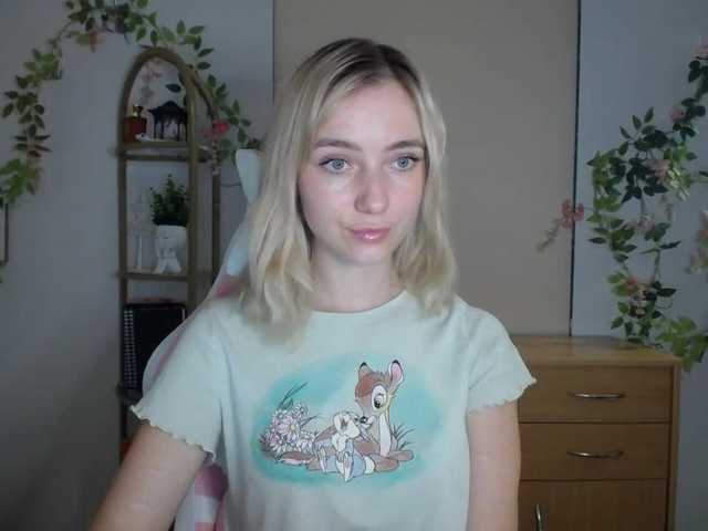 LuciaGlow live cam on BongaCams