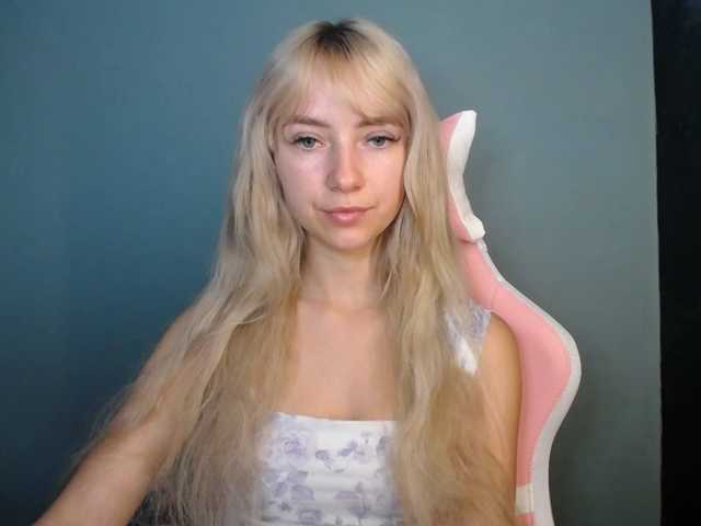 LuciaGlow live cam on BongaCams