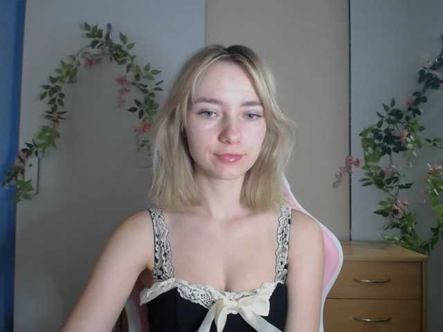 LuciaGlow live cam on BongaCams