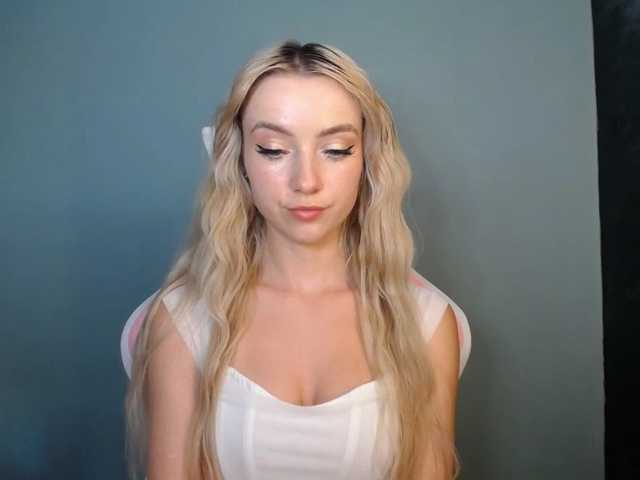 LuciaGlow live cam on BongaCams