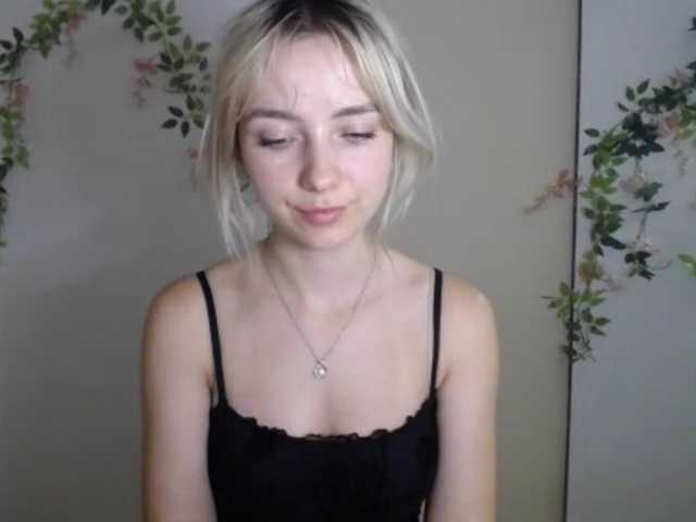 LuciaGlow live cam on BongaCams
