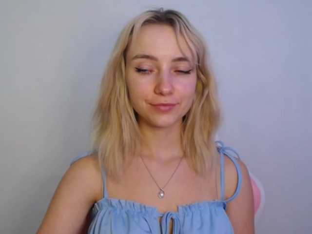 LuciaGlow live cam on BongaCams