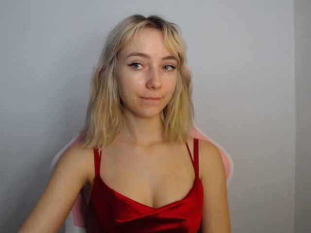 LuciaGlow live webcam show