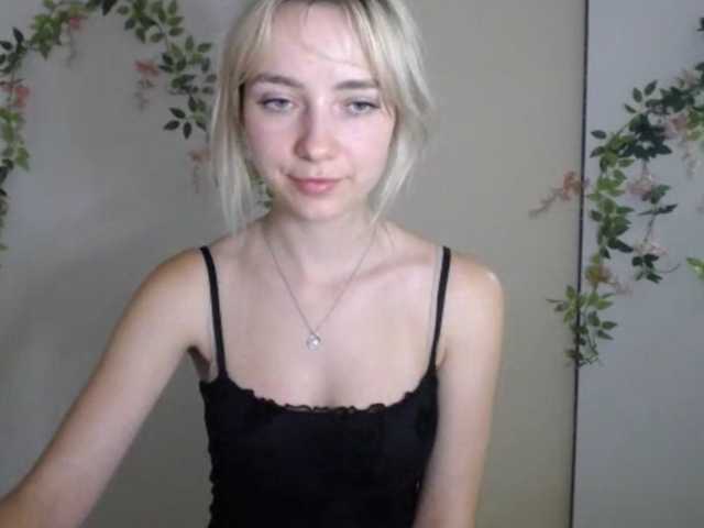 LuciaGlow live cam on BongaCams