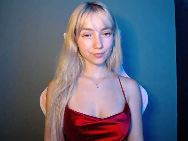LuciaGlow live cam on BongaCams