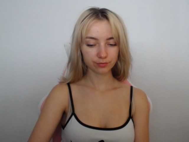 LuciaGlow live cam on BongaCams
