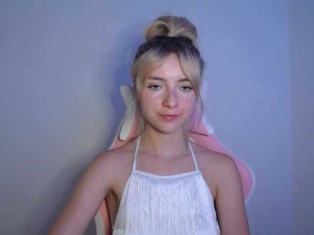 LuciaGlow live cam on BongaCams