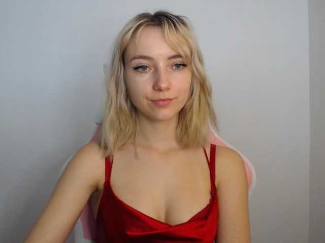 LuciaGlow live webcam show