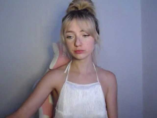 LuciaGlow live cam on BongaCams