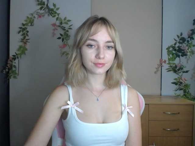 LuciaGlow live cam on BongaCams