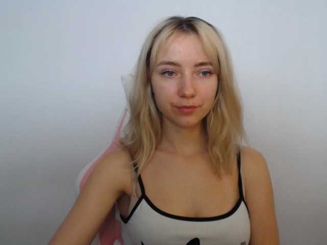 LuciaGlow live cam on BongaCams