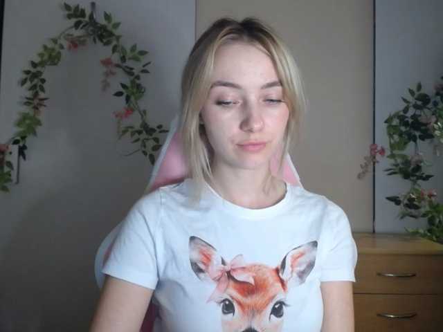 LuciaGlow live cam on BongaCams