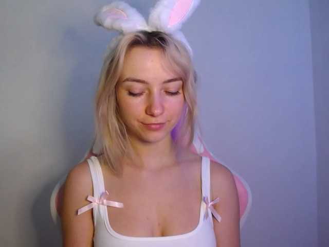 LuciaGlow live cam on BongaCams