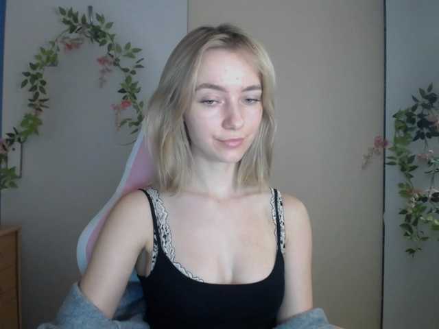 LuciaGlow live cam on BongaCams