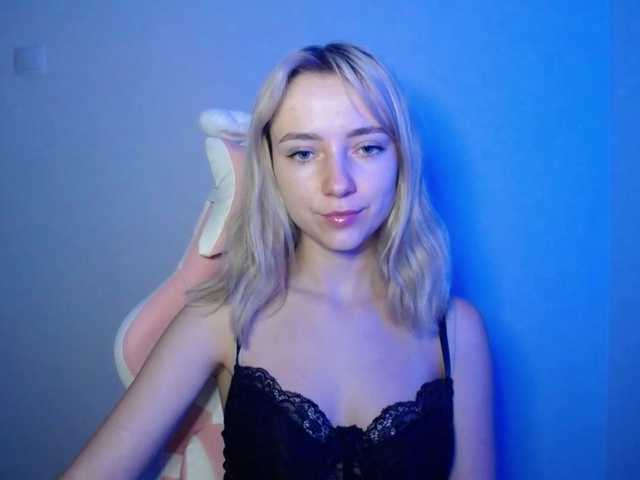 LuciaGlow live cam on BongaCams
