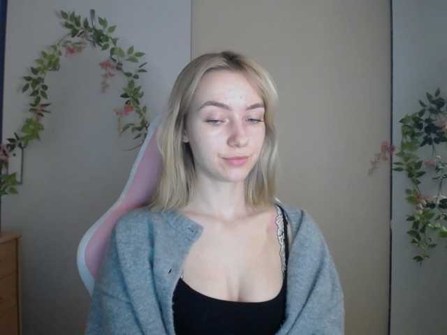 LuciaGlow live cam on BongaCams