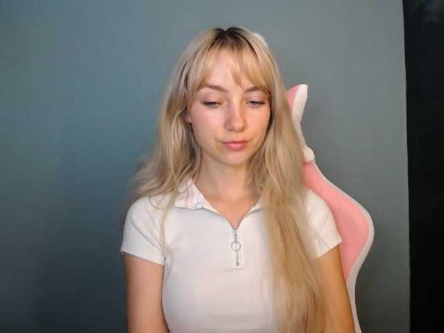 LuciaGlow live cam on BongaCams