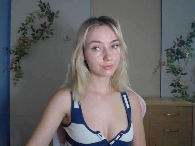 LuciaGlow live cam on BongaCams