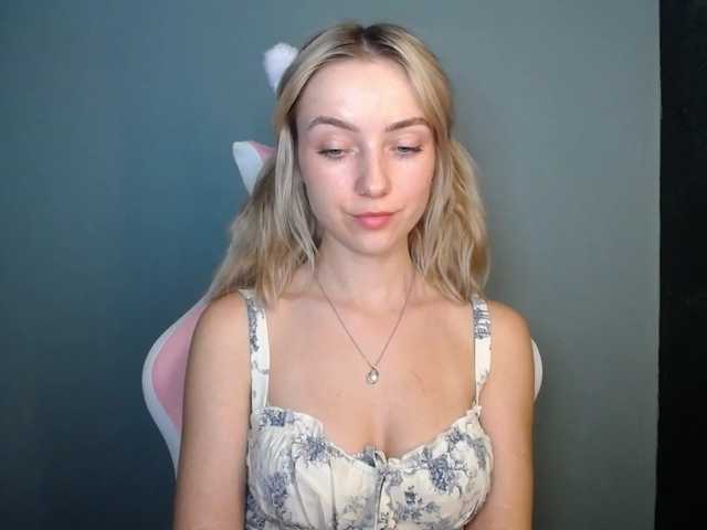 LuciaGlow live cam on BongaCams
