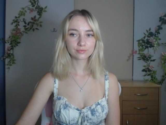 LuciaGlow live cam on BongaCams