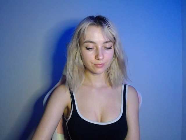 LuciaGlow live cam on BongaCams