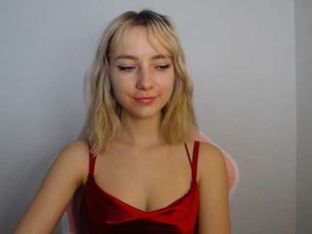 LuciaGlow live webcam show