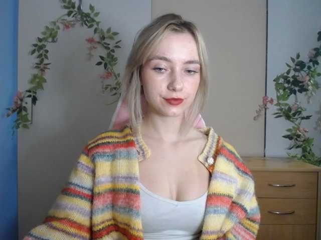 LuciaGlow live cam on BongaCams