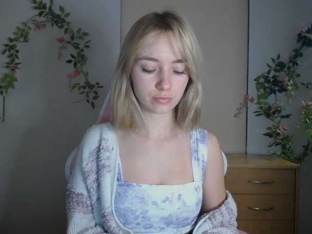 LuciaGlow live cam on BongaCams