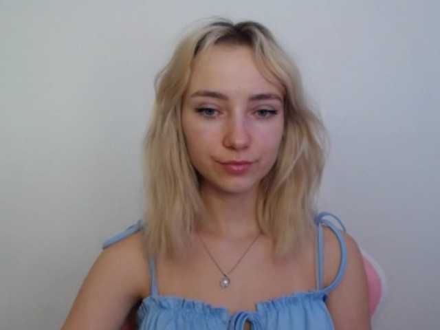 LuciaGlow live cam on BongaCams