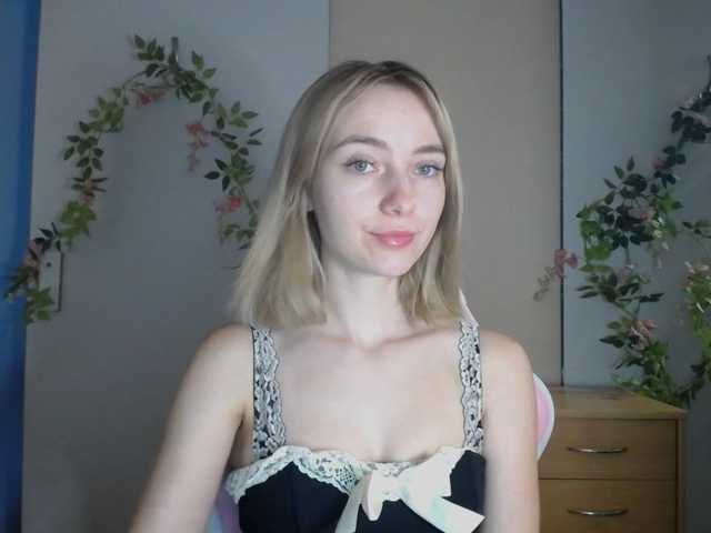LuciaGlow live cam on BongaCams