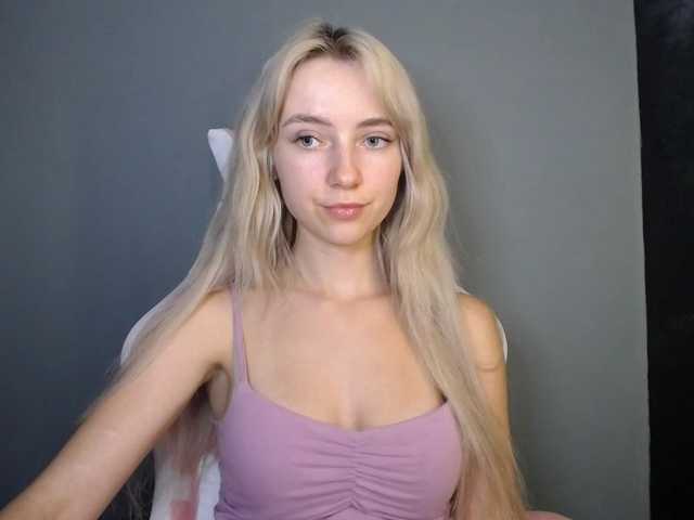 LuciaGlow live cam on BongaCams