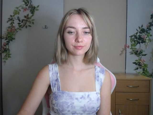LuciaGlow live cam on BongaCams