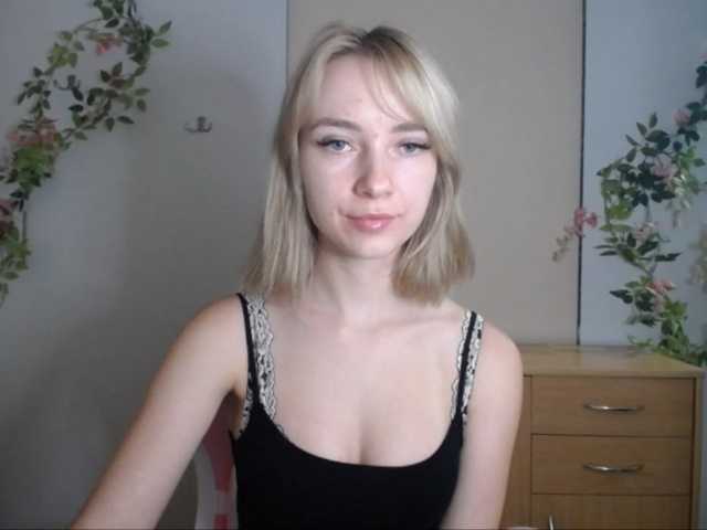 LuciaGlow live cam on BongaCams