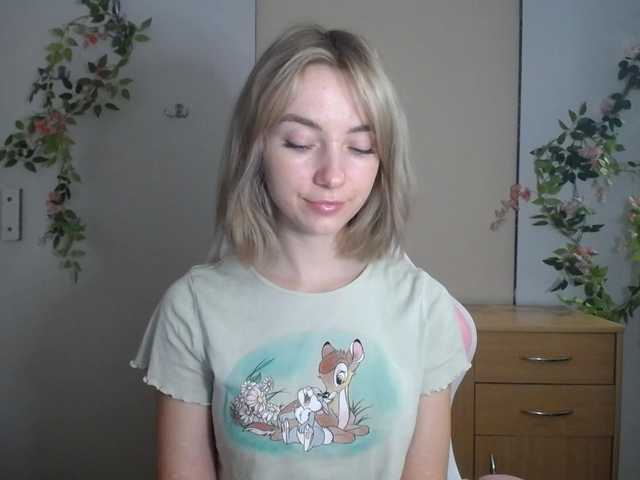LuciaGlow live cam on BongaCams