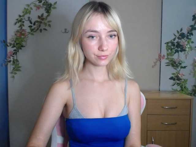 LuciaGlow live cam on BongaCams