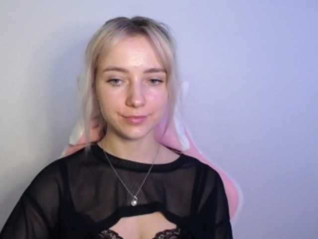 LuciaGlow live cam on BongaCams