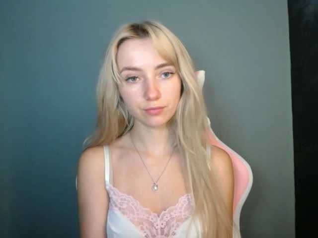 LuciaGlow live cam on BongaCams