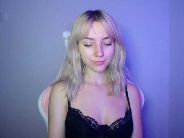 LuciaGlow live cam on BongaCams