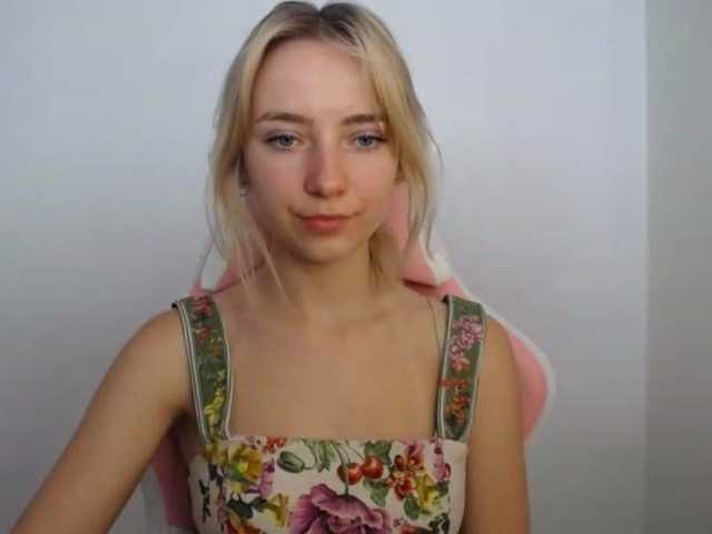 LuciaGlow live cam on BongaCams