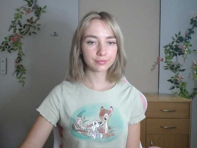 LuciaGlow live cam on BongaCams