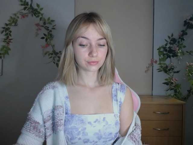 LuciaGlow live cam on BongaCams