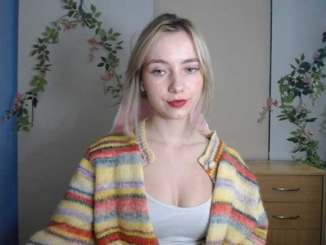 LuciaGlow live cam on BongaCams