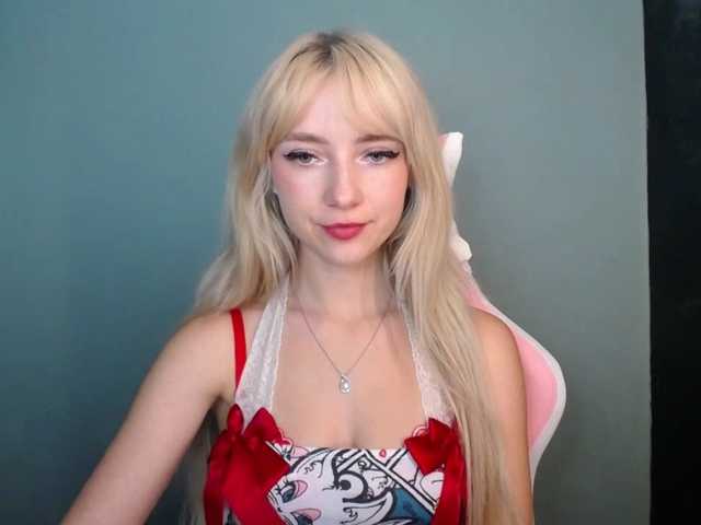 LuciaGlow live cam on BongaCams