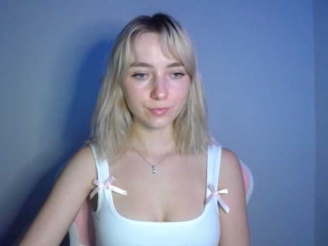 LuciaGlow live cam on BongaCams