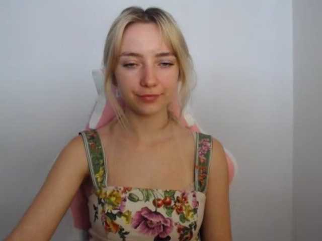 LuciaGlow live cam on BongaCams