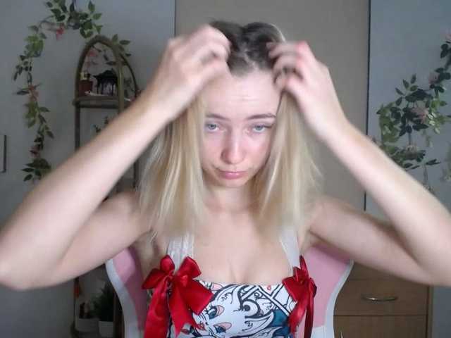 LuciaGlow live cam on BongaCams